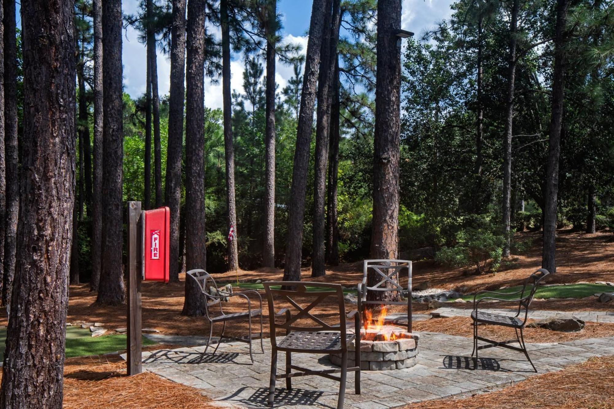 Springhill Southern Pines Hotel 3*